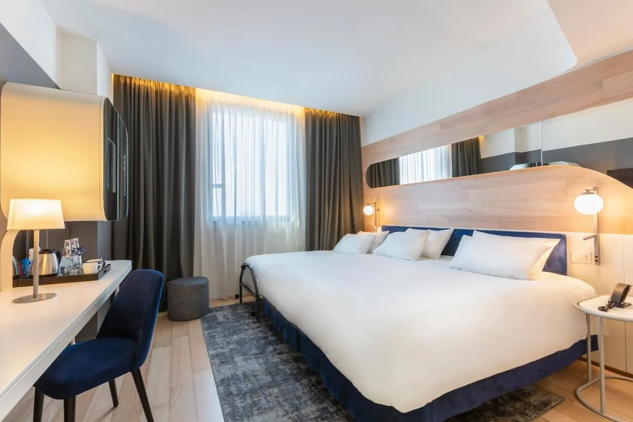 Voco Milan-Fiere By Ihg Hotel Italy