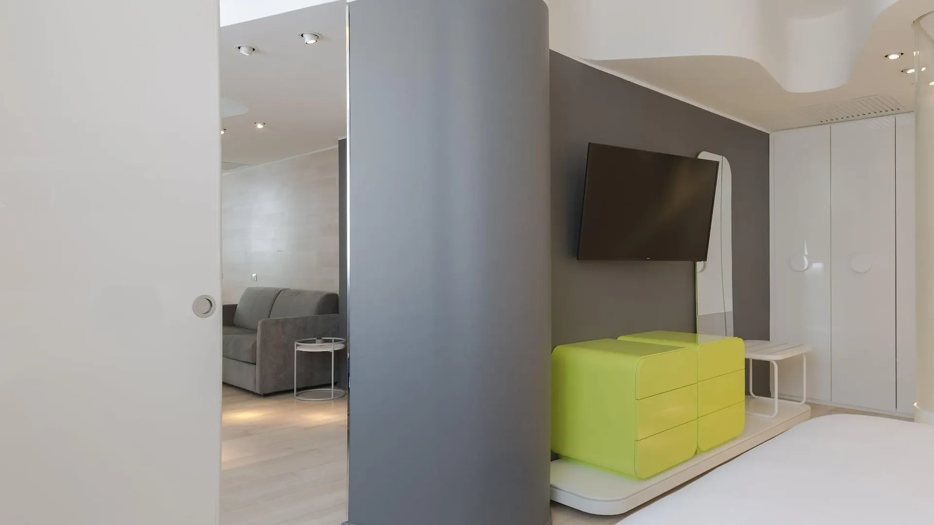 Voco Milan-Fiere By Ihg Hotel 4*, Milan